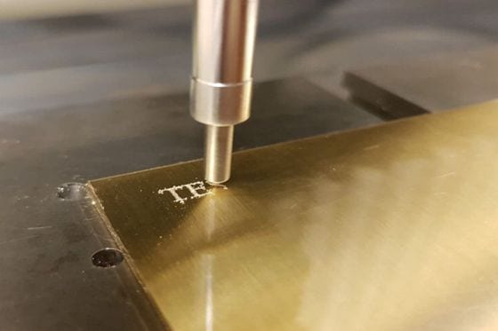 diamond-drag scratch engraving