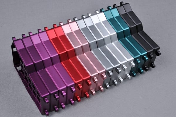 different color in aluminum anodizing