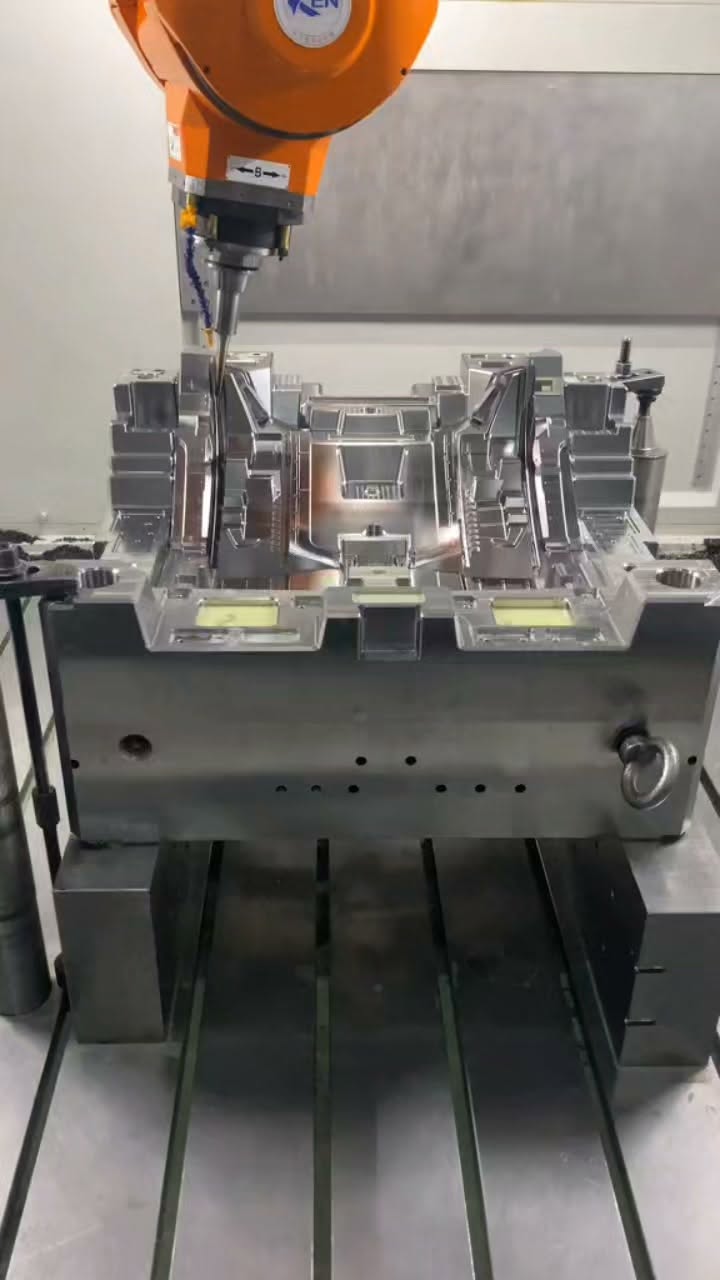 5-Axis CNC Machining for Automotive Mold Cavities