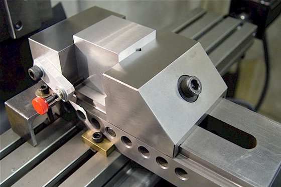 cnc vise