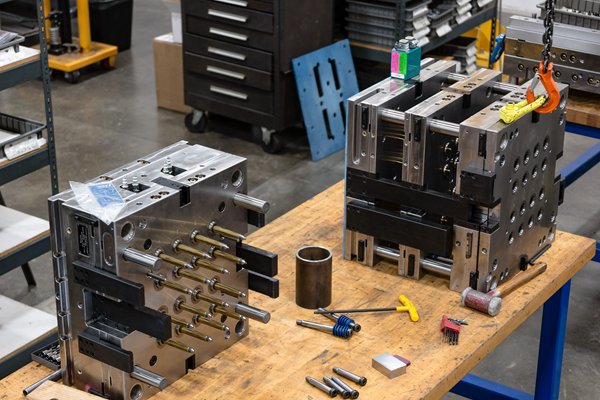 injection mold tooling