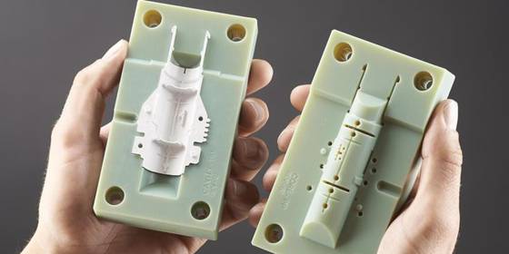 layers on surface on 3d printed injection mold