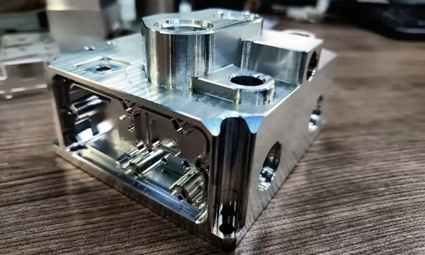 machined metal part