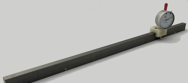 measure straightness with dial gauge