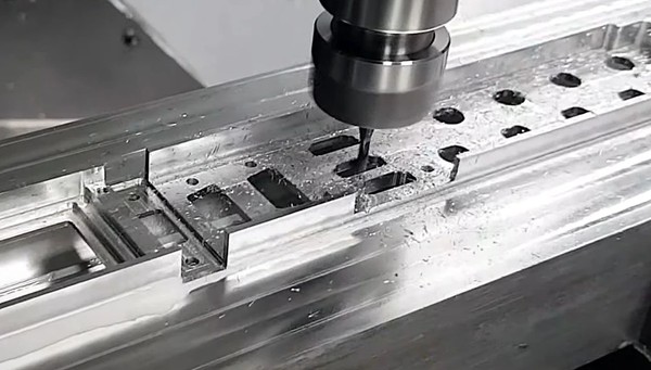milling thin-walled aluminum part