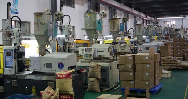 plastic injection molding factory